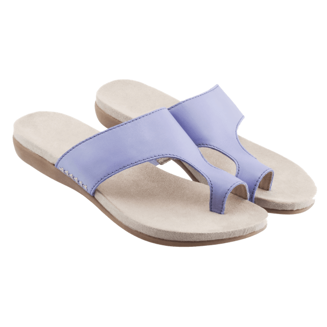 Striped rubber slippers